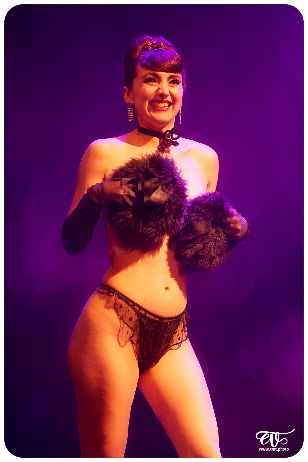 CABARET CANAILLE (LE BURLESQUE KLUB)